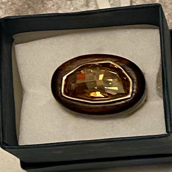 Designer ring - Picture 2 of 2